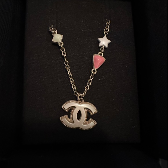 CHANEL Necklace 19p AB1049 Y47607 Z9052 Gold with pink and green shapes white CC - Picture 4 of 8